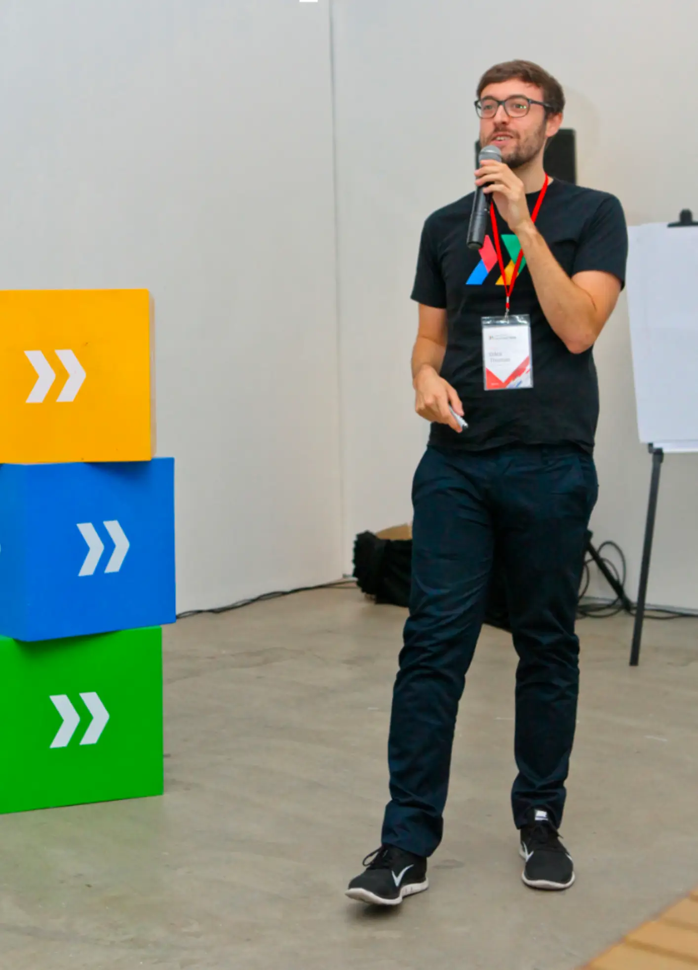 Giles Thomas, CEO y Fundador de Whole Marketing